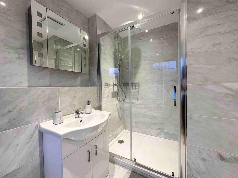 Serene Home Ideally Connected To Central London Bromley Eksteriør billede